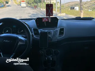  6 فورد فيستا نظيفة جدا و ممشى قليل جدا