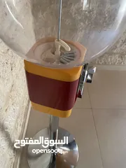  2 ماكينة علكة بحالة جيدة جدا