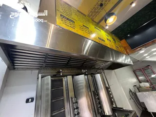 3 عدة مطعم وشاورما جاهزة للبيع  جديدة مع كفالتها استخدام 5 شهور فقط