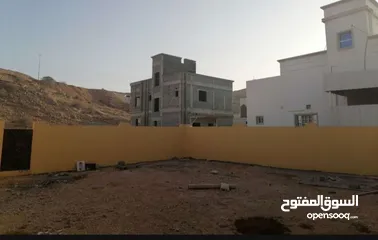  3 فرصه  بيع منزل مع قطعت ارض والاثاث  حي الظاهر