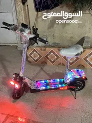  6 سكوتر كهربائي