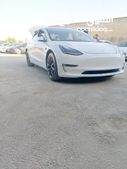  17 Tesla model 3 2021