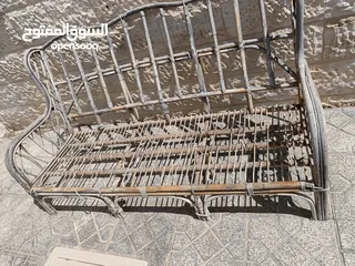  1 طقم كراسي خيزران خارجي بحالة جيدة