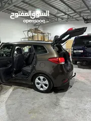  4 كيا كارينز 2016