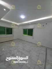  8 شقة فارغة للايجار في اجمل مواقع دابوق 2 نوم طابق اول من فيلا مع اطلالة مميزة