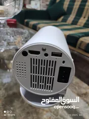  2 بروجكتور 4K لعرض الفيديو والأفلام على الحائط شبه جديد للبيع والسعر نهائي من الآخر.