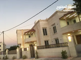  21 بيت شبه فيلا متلاصقه للبيع