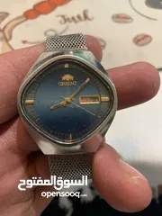  1 مجموعة ساعات مستعملة للبيع    A group of used watches for sale,  automa