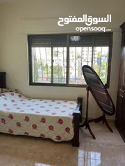  23 شقة للبيع في المهندسين 350 متر مربع طابق 3 مع روف كبير مميزة جداً من المالك
