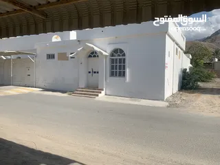  3 للبيع بيت عربي في منطقة شعم راس الخيمة