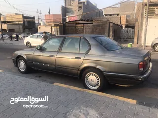  4 سلام عليكم سياره BMWمديل1989 سنويه منتهيه راعيه موجود رقم بغداد وبيه تئخير بل نمر