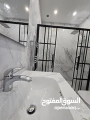  12 الرابية شقة جديدة بمواصفات خاصة للإيجار الفارغ 3 غرف نوم ذو إطلالة دائمة