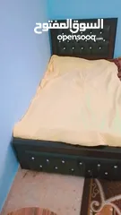  1 تخت مفرد وربع تفصيل خشب مع سلم وكاله غير مستعمل للبيع
