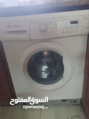  1 غسالة للبيع بحاجة تصليح