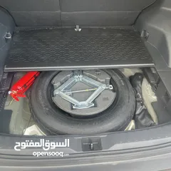  18 Toyota Rav4 model 2023  وارد الوكالة و ما زالت تحت الكفالة قطعت فقط 29 الف كيلو فحص كامل بلا حوادث