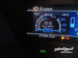  17 فورد فيوجن 2017 تيتانيوم 7جيد بحالة الوكالة