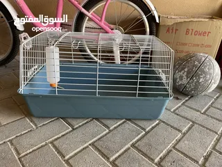  1 Rabbit cage with water