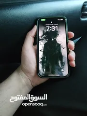  1 ايفون وكاله مع الكرتونه بطاريه 100 مكفول سنه تقريبا ولا خشط البيع