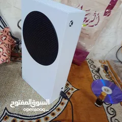  3 إكس بوكس سيريس اس الجهاز مستعمل شهرين فقط ومافيه إشي بس حاب أبدل على بلايستيشن 5 سليم