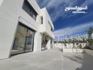  1 فيلا متلاصقة للبيع في طريق المطار بمساحة بناء 705م