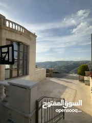  12 فيلا للإيجار/ للبيع بإطلالة جميلة جدا Villa for rent/sale with beautiful views and amenities!