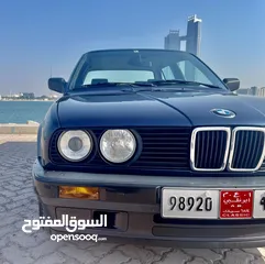  21 BMW 320i 1990