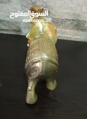  3 فيل نحاس منقوش