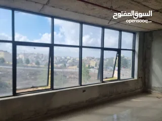  3 طابق تجاري للبيع الطيرة سنتر طابق اول مقابل نيلسون مانديلا مباشرة الشارع الرئيسي