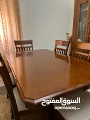  5 غرفة جلوس كامله مع طاولة سفرة بوضع ممتاز للبيع بسعر مغري