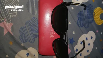  1 نظارة للبيع بحال الوكالة