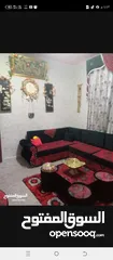  4 طقم كنب نظيف مع فرشه تخت مزوج مع برادي