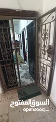  7 شقة في موقع مميز جدا