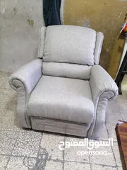  9 كرسي ركلاينر بحاله ممتازه للبيع