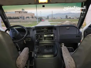  8 باص مرسيدس