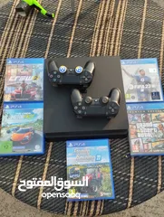  17 بلاستيشن 4 بحالة ممتازة جدا للبيع
