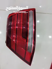  2 ضوء خلفي شمال يمين وعاكسه يمين
