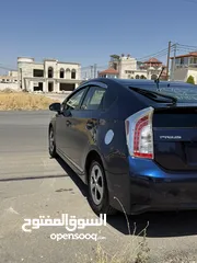  6 Toyota Prius 2015