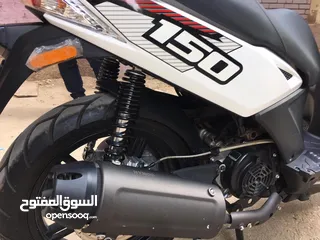  4 kymco agility 150 موديل 2022 كسر زيرو حاله فبريكا  270 ك فقط عداد