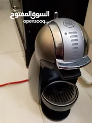  2 ماكينه صنع القهوه dolce gusto حالتها ممتازه  coffee maker