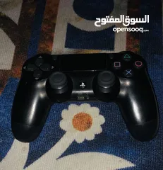  2 Best ps4 controller and console