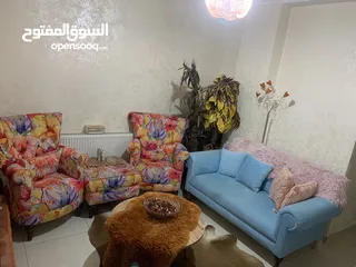  1 غرفة جلوس وطقم سفرة للبيع