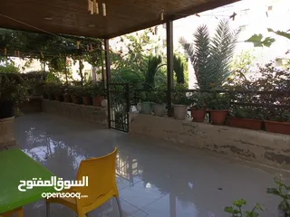  2 شقة ارضية للبيع