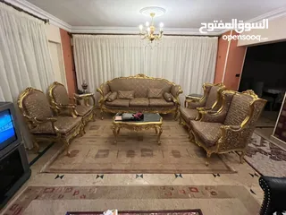  2 شقه لقطة للبيع  200م   المنطقه السادس  بين عباس ومكرم   االمربع الذهبي  دور 5