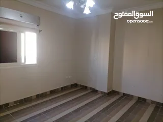  4 شقة للبيع بمدينة العبور   115 متر