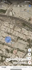  2 منزل في شارع الصريم من قرب جامع بن نابي مساحه الارض 420 متر ومسقوف حوالي 820 متر