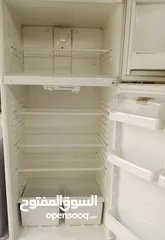  2 ثلاجة لون ابيض شغالة 100٪ ما فيها اي خراب  نوعها امريكي ........