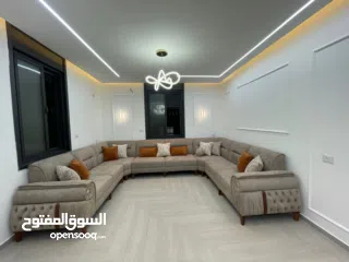  1 "مفروشات إيلا: الأناقة والفخامة