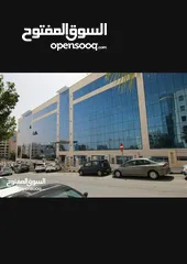  6 عيادة جديدة للايجار او البيع في مجمع الحسيني الطبي بالقرب من المستشفى التخصصي في الشميساني