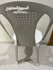  2 Plastic chairs