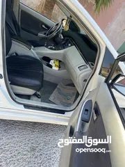  6 تيوتا بريوس ..استعمال فتاه